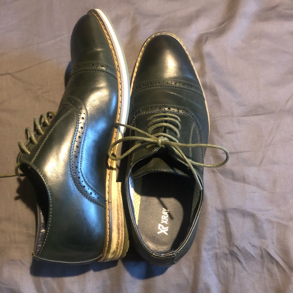 Men’s sz9 green dress shoes new